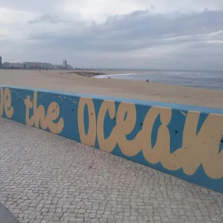 Atlantic Beach-side Daire Figueira da Foz